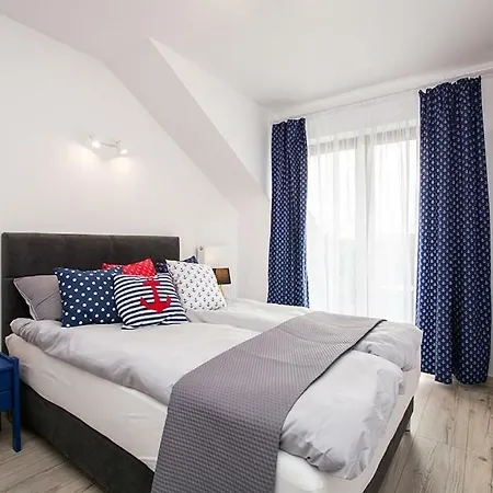 Pod Zaglami Rowy (Pomerania)