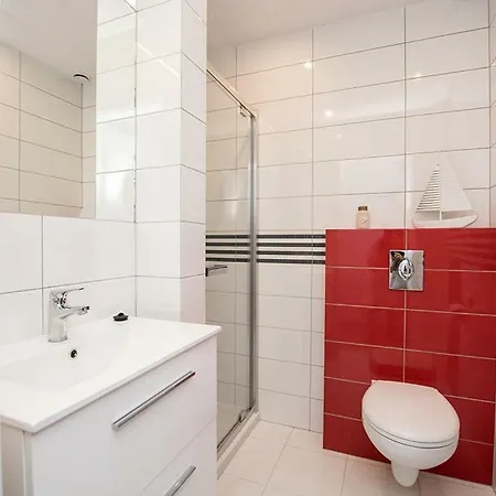 Pod Zaglami Rowy (Pomerania)