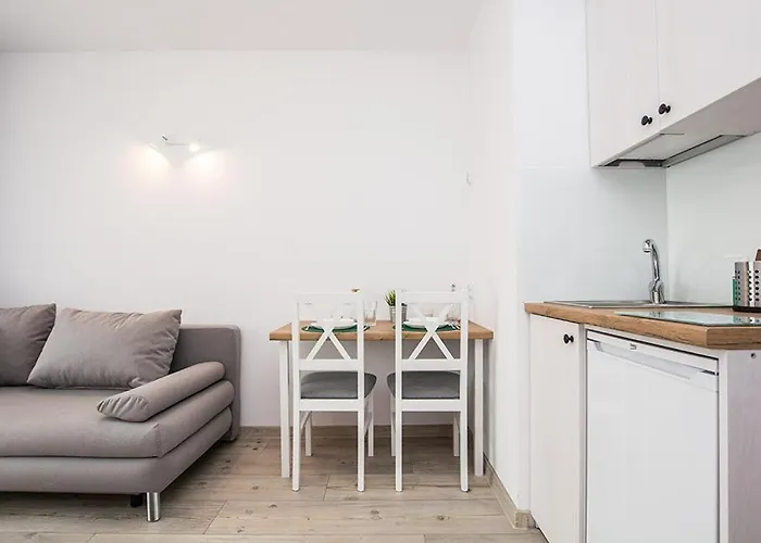 Pod Zaglami 民宿 罗威