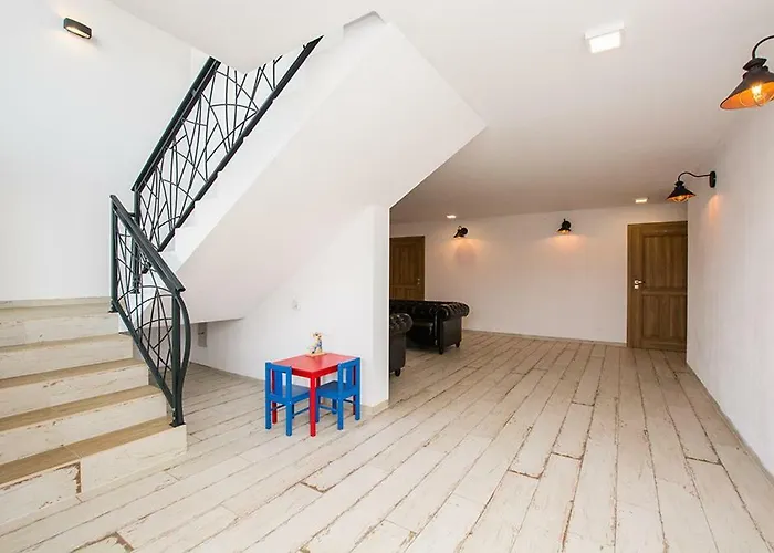 民宿 Pod Zaglami 罗威